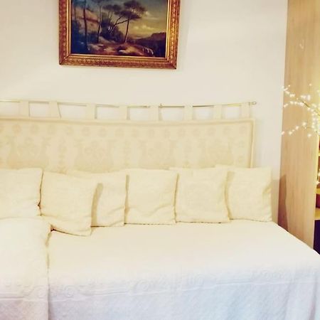 Small Luxurious Room In The Heart Of Saint Germain Paris Luaran gambar
