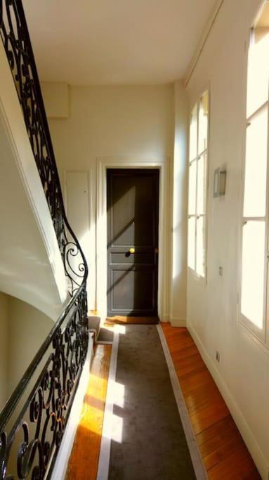 Small Luxurious Room In The Heart Of Saint Germain Paris Luaran gambar