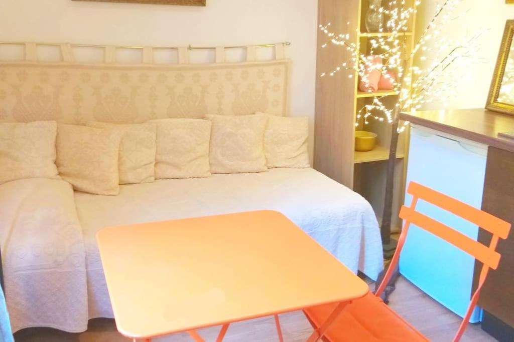Small Luxurious Room In The Heart Of Saint Germain Paris Luaran gambar